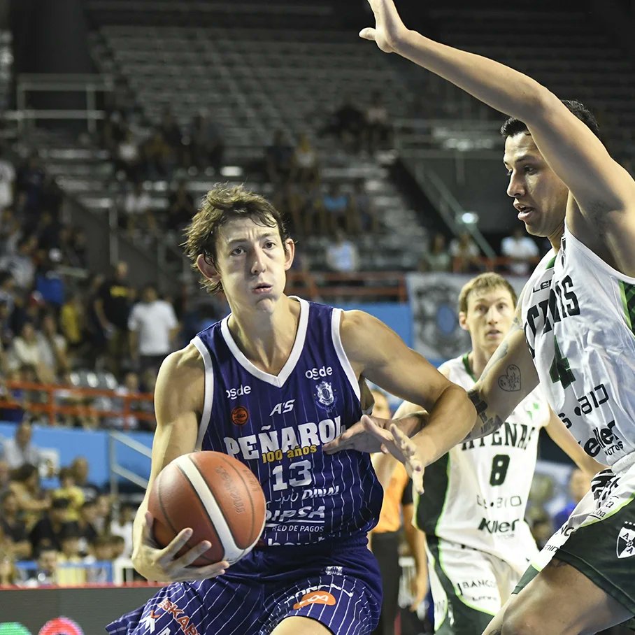 Penaroloficial's tweet photo. 🔚🏀 Goleada milrayita y fiesta en el Poli
PEÑAROL 103 - Atenas 84
📊 Record 15-9
🔝 T. Monaccchi 19 puntos - 6 rebotes
Anotaron 9 jugadores.
🔜 16/02/23 Local 🆚 Comunicaciones de Mercedes
📷 Demián Schleider | Prensa Peñarol
#VamosPeña💪🏻💙🏆🏆🏆🏆🏆 https://t.co/ZoNbPCRXP4