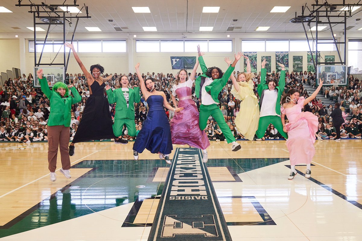 HockadayATH's tweet photo. Winter SPC starts tomorrow! It’s time for us to Be The STARS! Follow us for all score updates. #ProtectTheMeadow #BeTheStars #GoDaisies #HockadayDifference #HVS #HVBB #HVSW #HVD https://t.co/4TBJbf1A8V