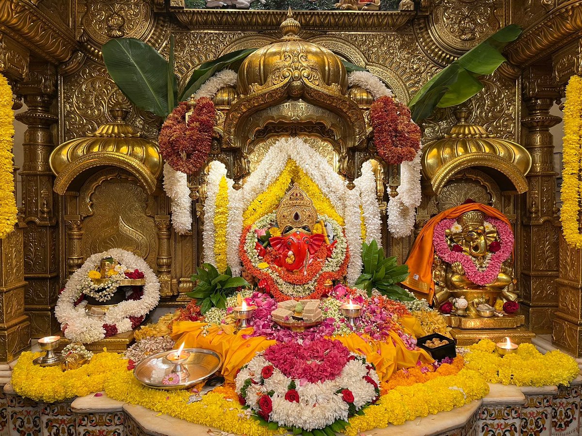 Bappa_Majha's tweet photo. संकष्ट चतुर्थीच्या शुभेच्छा 🙏
श्री सिद्धिविनायक शुभ दर्शन 🛕🌺
मंगलमूर्ती विघ्नहरा, सिद्धिविनायक कृपा करा 🙏🏼
(09/02/2023)
#BappaMajha #SankashtiChaturthi 
#बाप्पामाझा #संकष्टचतुर्थी #म https://t.co/O67afkfmqQ