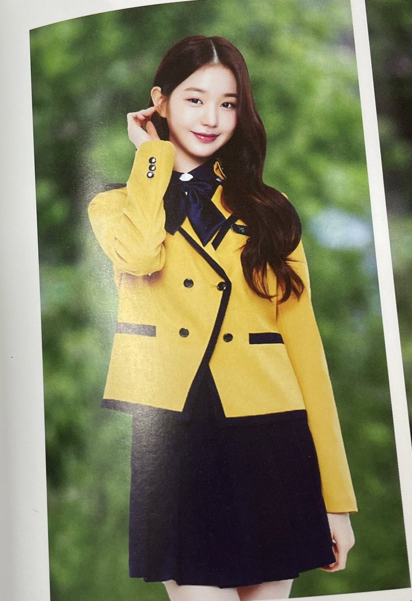 happy graduation wonyoung 💛

#CongratulationsWONYOUNG
WONYOUNG IS GRADUATING TOO
#장원영_졸업_축하해