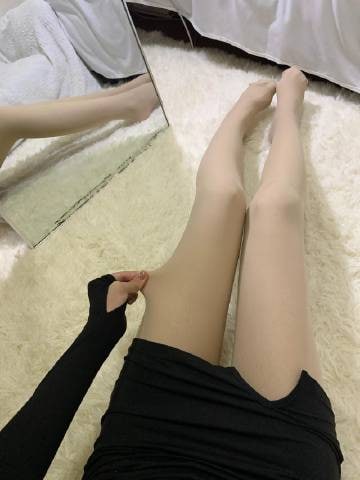 LoomSewSX's tweet photo. 后���只要有人陪我也不知道我爱谁 https://t.co/eAFF71e0ea