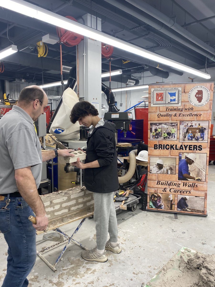 Thank you to Stan ⁦<a href="/IUBAC/">Bricklayers & Allied Craftworkers Union</a>⁩ and Kathy ⁦<a href="/PromoteMasonry/">Masonry Advisory Council</a>⁩ for introducing bricklaying to ⁦<a href="/Maine_South/">Maine South HS</a>⁩ Building Trades students.