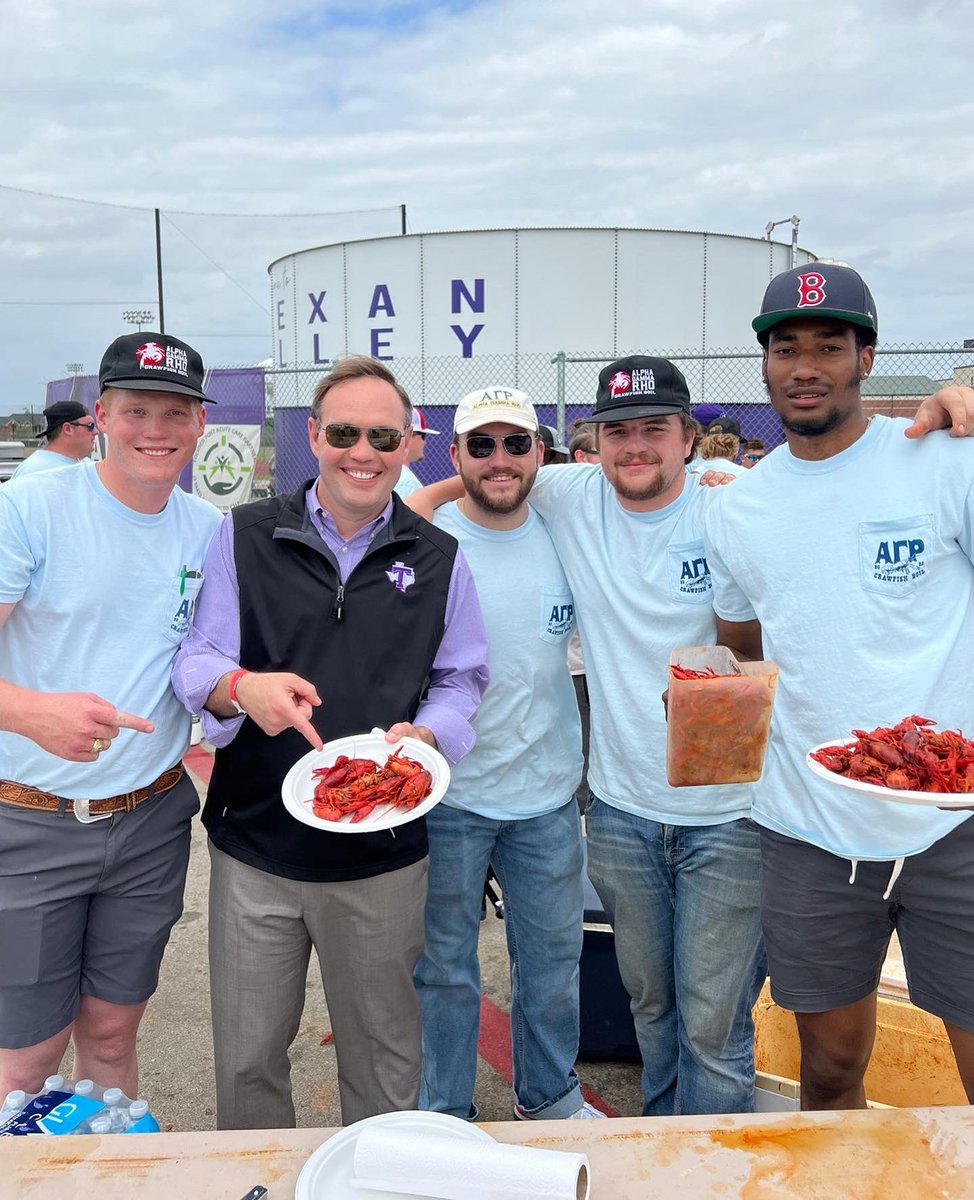 Alpha Gamma Rho ΒΣ tweet media