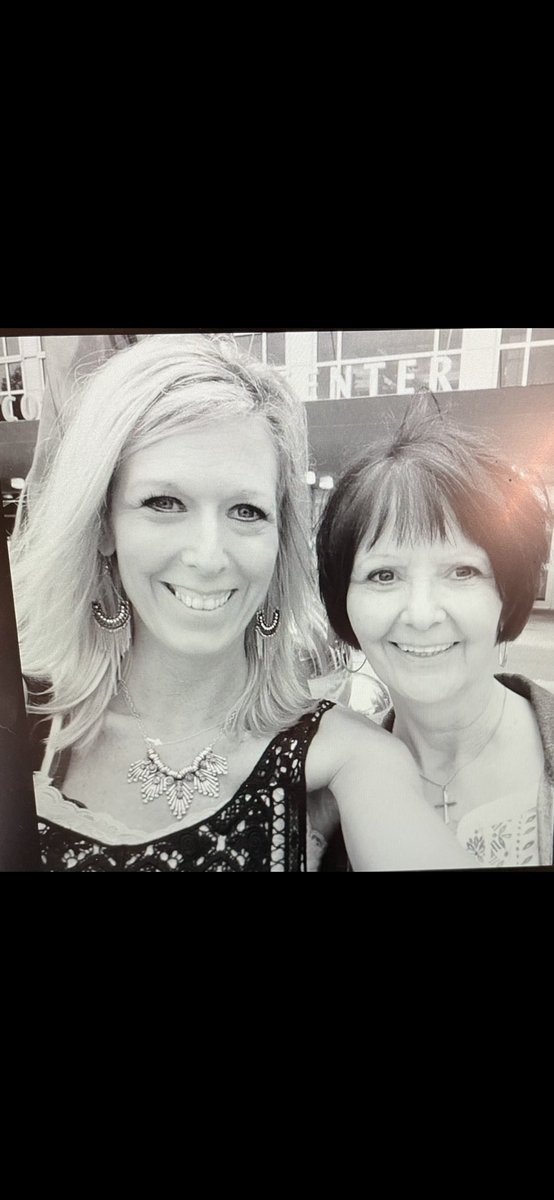 hayesbrynn's tweet photo. Love you forever mom ❤️ https://t.co/R7ch8WLUGz