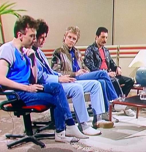 PatlovesFreddie's tweet photo. 💙💕💙💕 https://t.co/ly4EAsE1Fi