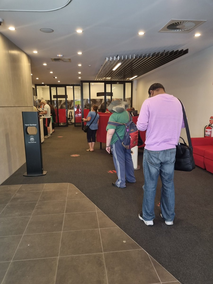 Doug_J_Mitchell's tweet photo. I went down to my @NAB branch to go the ATM to get cash and i noticed this bank queue. #bankqueues show that bank branches are a necessity, and yes, today is Thursday (pension day) but they are a necessity every weekday! #auspol #usecash https://t.co/WGFfEkCtIj