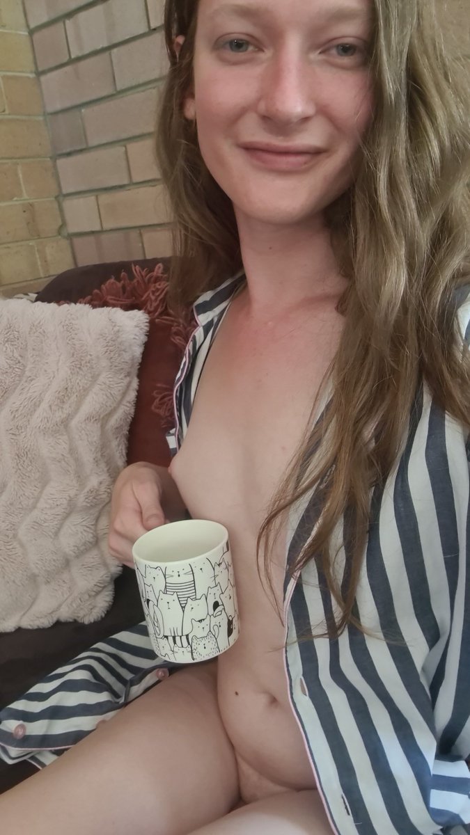 hxrxxgxrx's tweet photo. Morning all! Let's see some new faces today 😚 #trans #mtf #tgirlnextdoor #tgirleyecandy #TGIRL #transwoman #coffee #longhair #GoodMorningEveryone https://t.co/DfyUL6rFTd