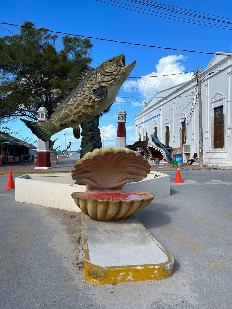 erikrihaniglez's tweet photo. 🧢 Me gustaría compartirles este bello #RinconcitoYucateco de Telchac Puerto.
Y recordarles que para visitar con la familia, el #IXDistrito está lleno de bellos rinconcitos yucatecos. ¡Feliz #TuchDeLaSemana! https://t.co/RlTvmIVtcn