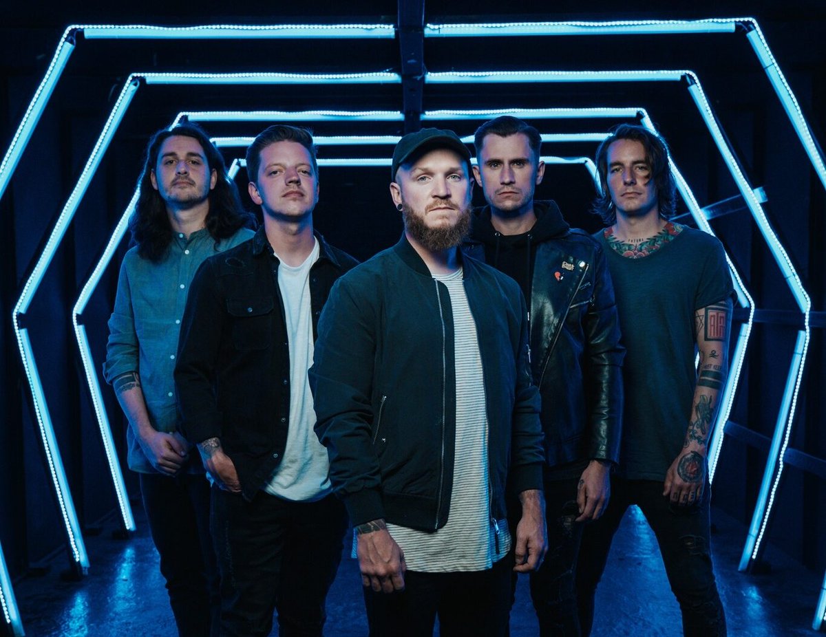 KNOTFEST's tweet image. . @wecameasromans and their fans have embarked on an emotional journey celebrating their first new album in five years with the Darkbloom Tour

Read @NickyD715's "Darkbloom" experience at knot1.co/3DOj3Hp