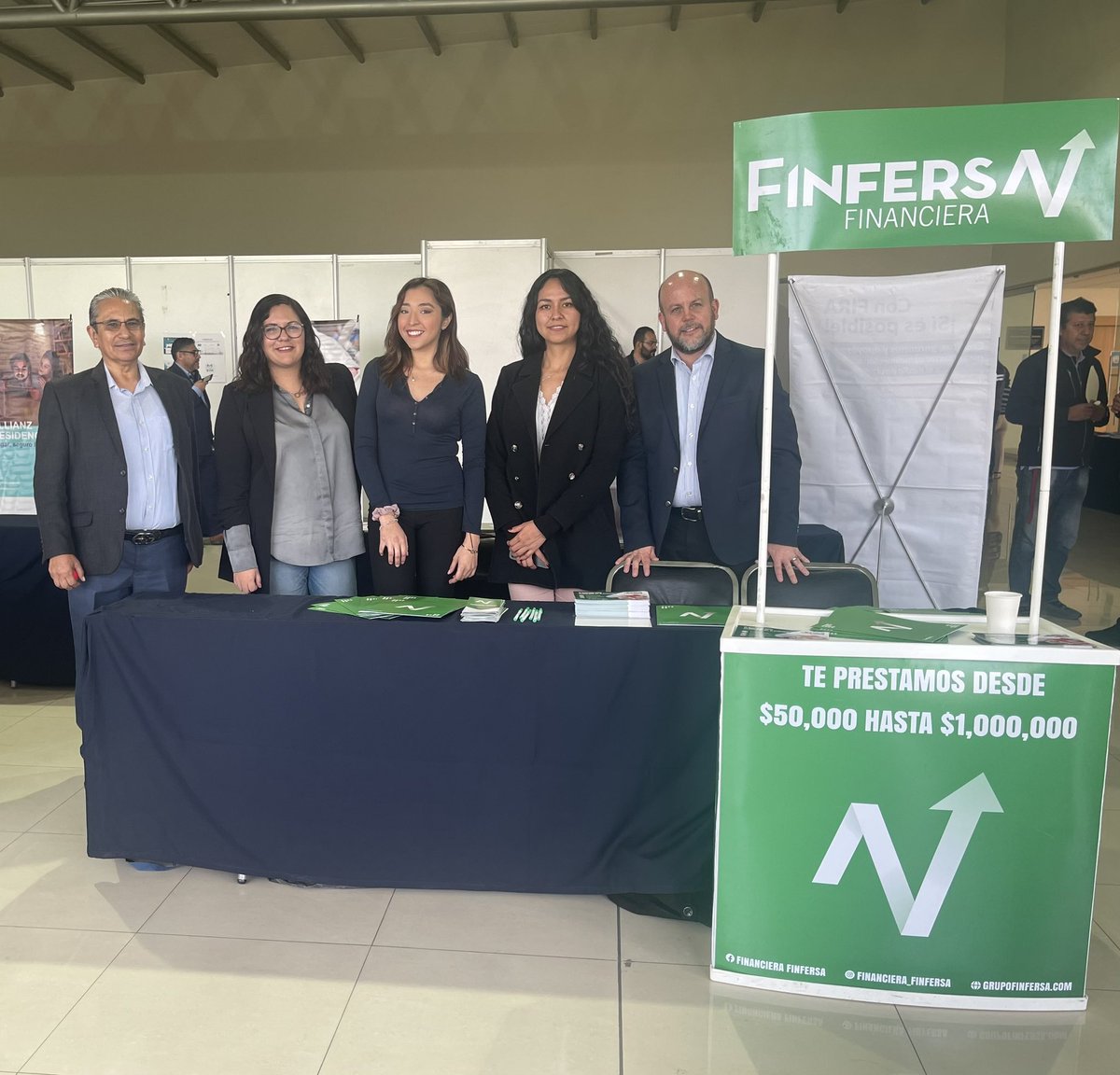 vicentelpc's tweet photo. Gracias al @cicegGTO por su invitación para que platicáramos sobre tecnología financiera y #fintechs

Conclusiones: TODOS debemos digitalizarnos, capacitarnos en nuevas herramientas y cuidar nuestra información 

#gsf #comienza #confies #gsl #4bytes https://t.co/4BNZDnb0wg