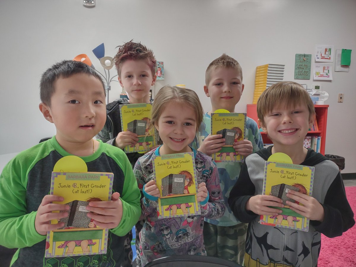 canicke's tweet photo. Most of my day is filled with helping students learn to read. However, for 45 minutes a day I have this amazing group of k-1 students who I get to instill the love of reading in with chapter books! The snacks don't hurt! @WildKatNation1 @KCEprincipal @CourtWainscott @tclmatt https://t.co/wCXkcS2SXt