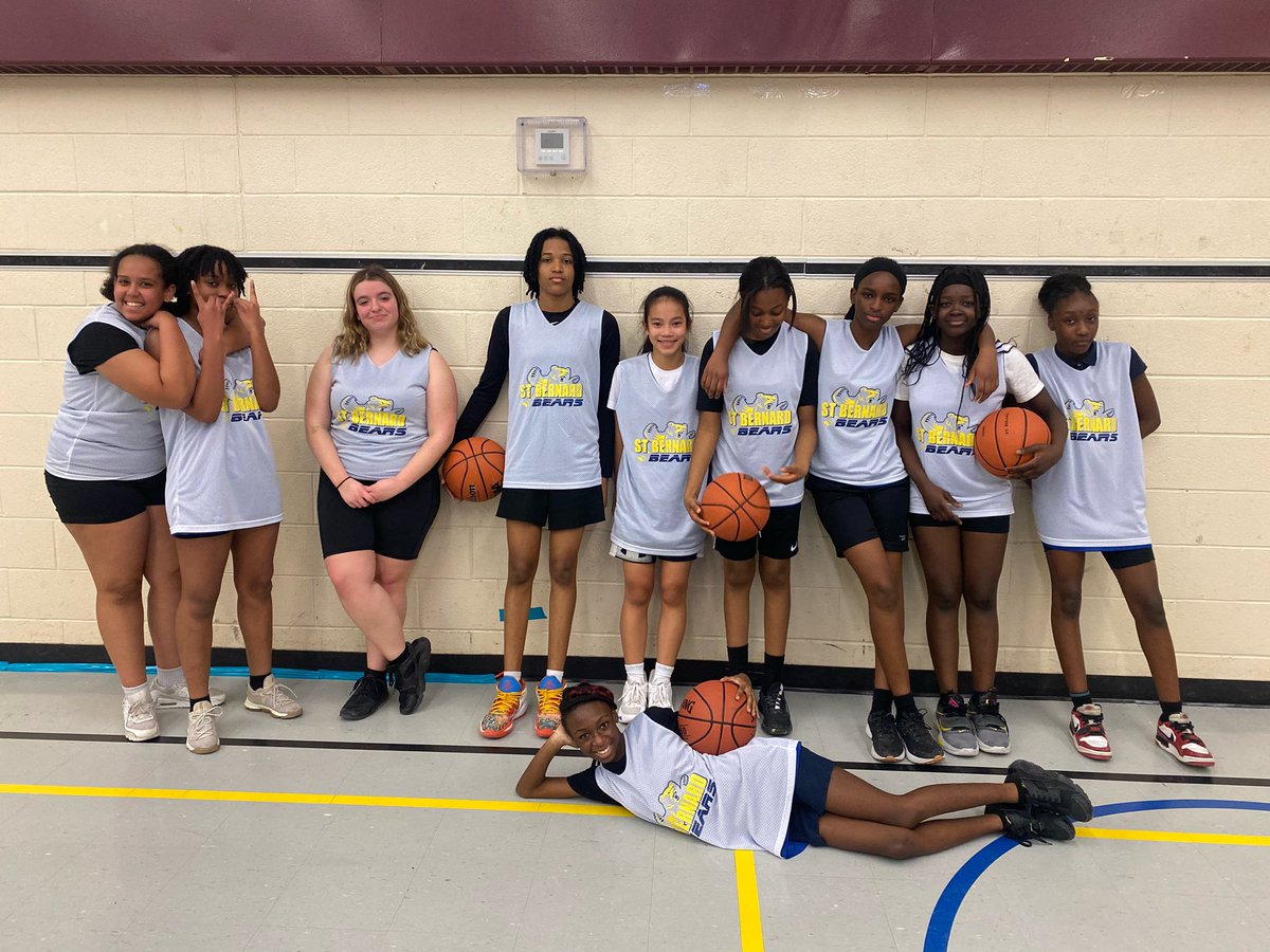 StBernardsTCDSB's tweet photo. Congratulations #Basketball Divisional champs #stbernardtcdsb #harworkpaysoff #thankyou Coach Cooper GO BEARS! https://t.co/qOLUsjbqSE
