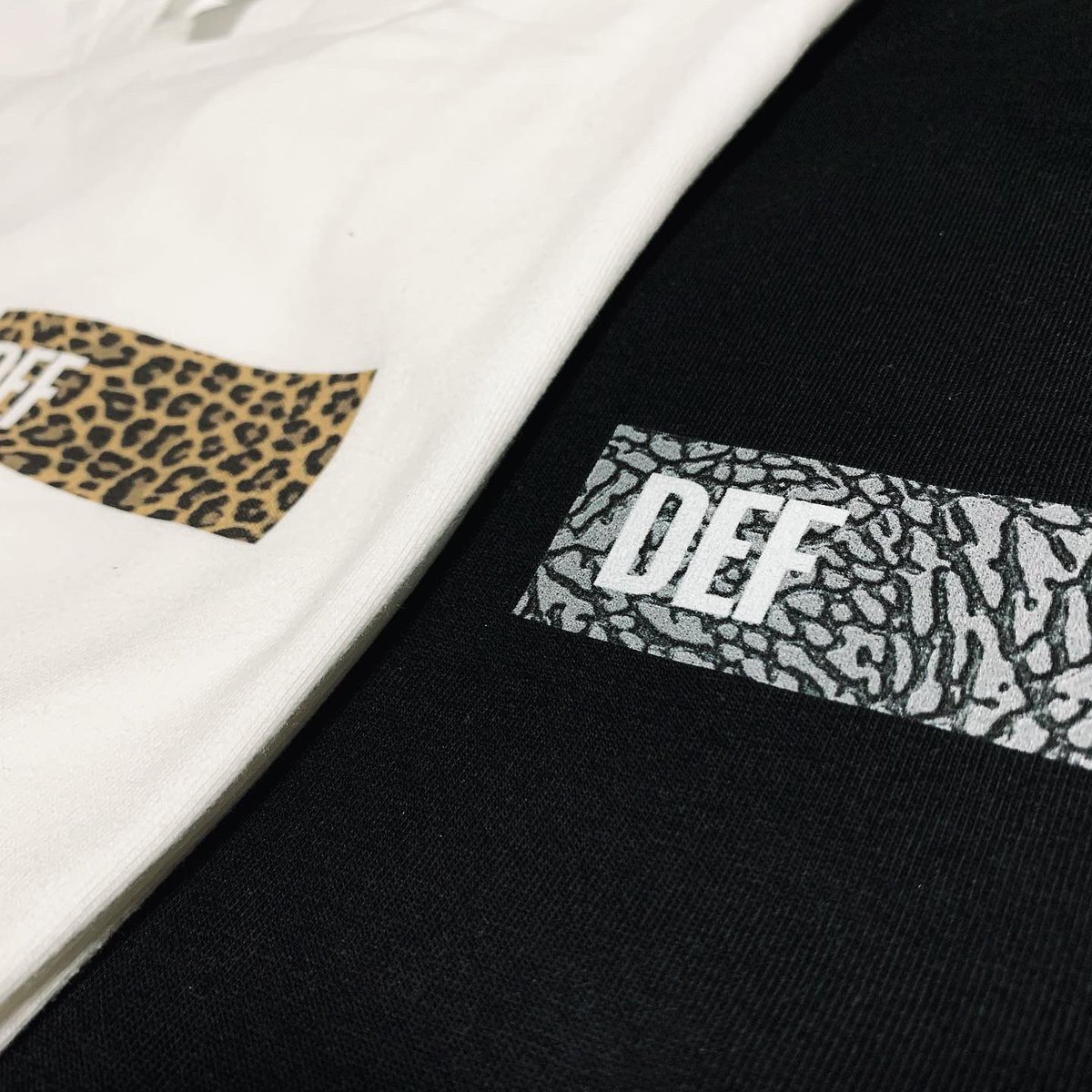 deflit_official's tweet photo. 🔥5,000 follower 感謝企画🔥
〜FREE SHIPPING CAMPAIGN〜

利益度外視の"特別価格&amp;送料無料"にて
限定受注販売を開始致します!!!!

昨年DEFlitで最も抽選倍率が高かった
アイテムが限定復刻販売!!

【Animal Pattern L/S Tee】
Elephant / Leopard

　¥4,800-(Tax In)

＊2/10(FRI) 20:00〜ON SALE!! https://t.co/DVEOPoKDhP