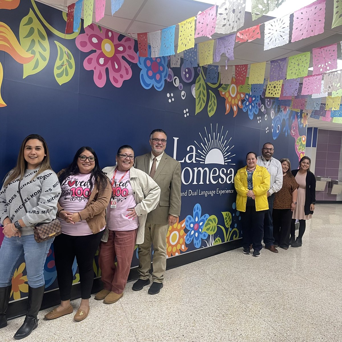 This picture shows how schools become your community. At one time we all worked <a href="/CarrollES_AISD/">Carroll Elementary</a>. ¡Gracias amigos por ayudar a nuestros estudiantes! <a href="/EveMartin3z/">Evelyn Martínez 🦋</a> <a href="/luis_a_lucio/">Dr. Luis Lucio</a> <a href="/FACE_MsAguilera/">Cynthia Aguilera</a> <a href="/lgr0sal3s/">Laura Rosales</a> <a href="/DBrogee/">Danny Brogee</a> <a href="/SoniaBlopez8/">Sonia Lopez</a> <a href="/Laprofe_Perez/">Jenniffer Perez Coronado</a>