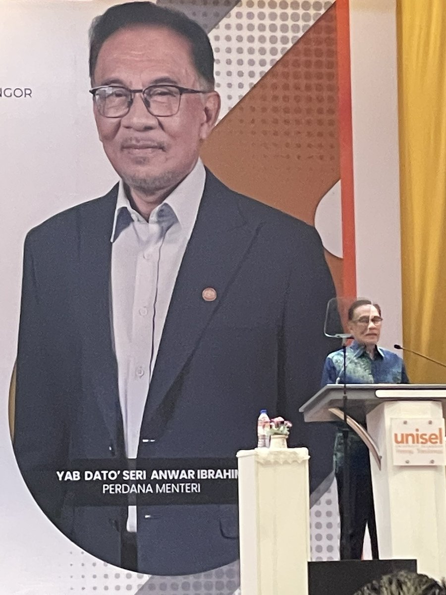 fskunisel's tweet photo. Syarahan Ulung Perdana Menteri Ke-10 (Reformasi Pendidikan Untuk Kesejahteraan Masa Depan Malaysia), Universiti Selangor #unisel #fskunisel #siddiqfadzil #PMX #uniselawesome https://t.co/24lh4jYi0L