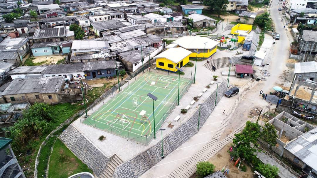 date_africa's tweet photo. 🇨🇲 Cameroun : construction des parcs de loisirs dans certains quartiers mal desservis et sous-équipés de Douala : inauguration imminente
Dr Roger Mbassa Ndine inaugure les Centres de sports de la ville de Douala
#utdacameroun #utdadouala #utdainfo #utdaconstruction #utdaparc https://t.co/zE4PusCHDK