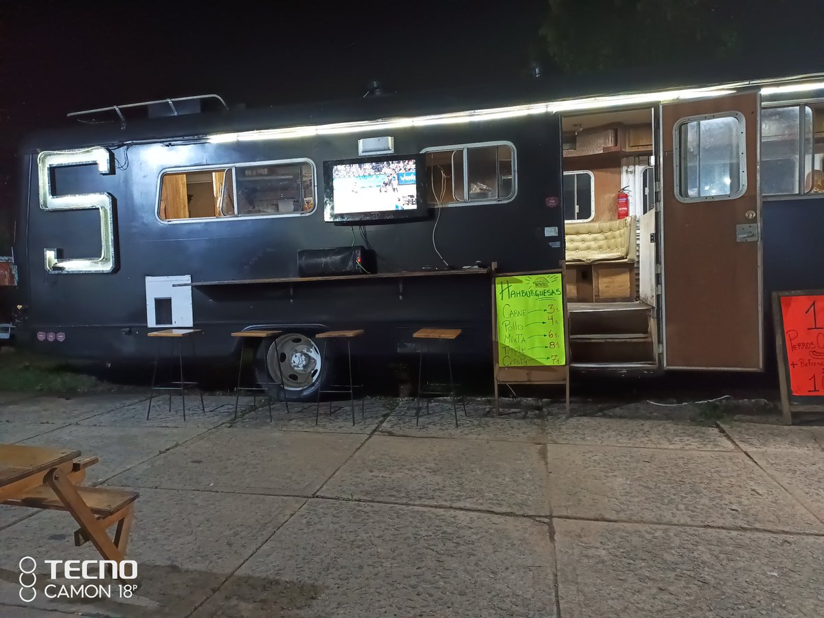 GilbertAle's tweet image. #BEISBOLXTELEVEN Saludos desde SPENCER Burgue  Puerto Ordaz- Edo. Bolivar Disfrutando de la Serie del Caribe apoyando nuestro Equipo VAMOS VENEZUELA SI SE PUEDE ...