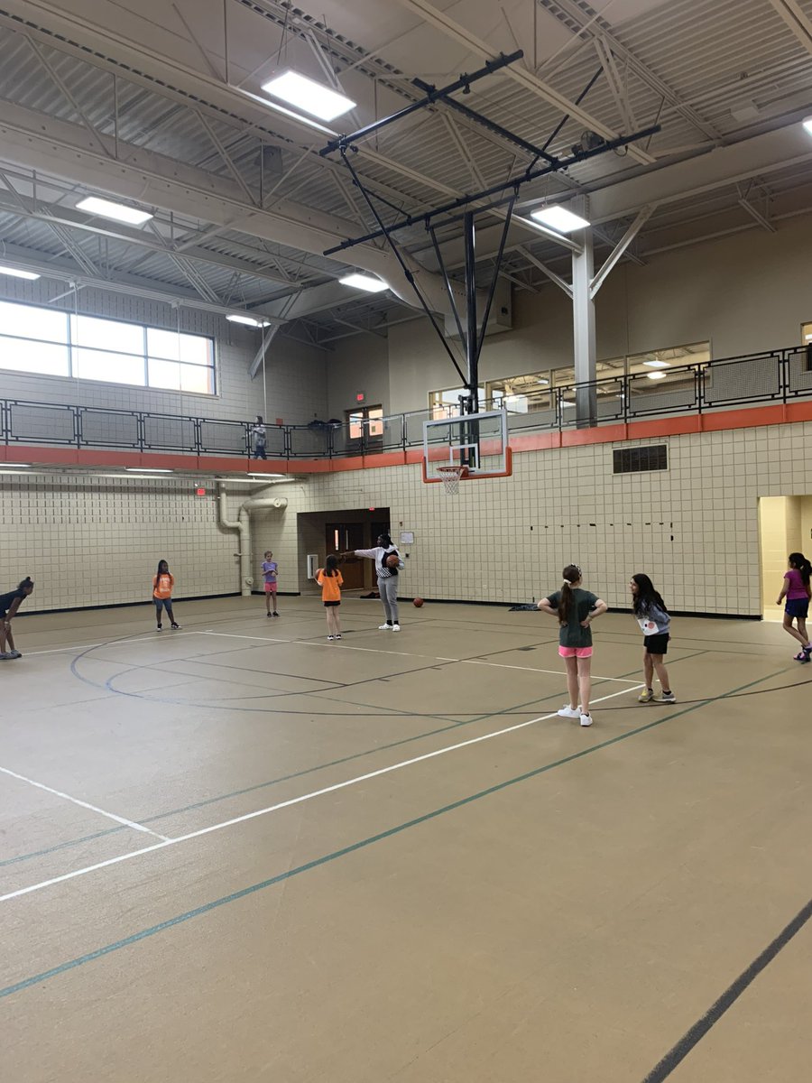 ConquerorNation's tweet photo. Finished off the Girls bball league with shirts and Menchies coupons!! Love seeing the girls learn the game, get better, and have fun! #BuildUp https://t.co/tPrP7qgTyK
