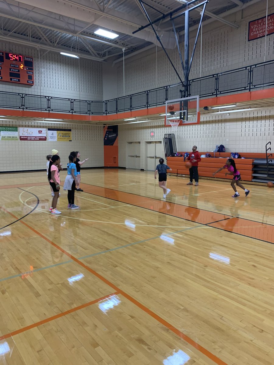 ConquerorNation's tweet photo. Finished off the Girls bball league with shirts and Menchies coupons!! Love seeing the girls learn the game, get better, and have fun! #BuildUp https://t.co/tPrP7qgTyK