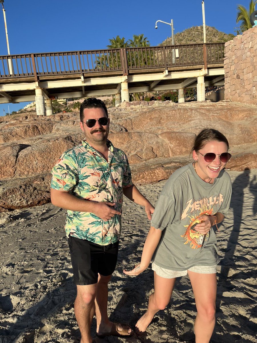 Cross Parallel tweet media