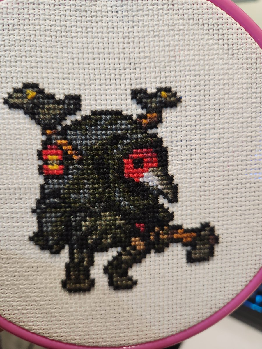 VixanAnarchy's tweet photo. @HuntShowdown I saw a pixel art by BurnedBits21 on reddit and just had to cross-stitch it! https://t.co/VDN8BpbLfx