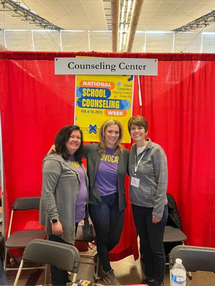 linslyschool's tweet image. This week is National School Counseling Week, and we want to express our appreciation for Linsly’s amazing College Counseling Office led by Director of College Counseling, Mrs. Penny Cunningham! Today was the 2023 Pittsburgh NACAC College Fair. #NSCW23 #PSCA #PACAC