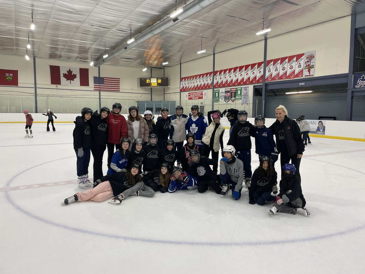 MarisaVenditti's tweet photo. Blessed with awesome students and an amazing teaching partner! Not only did we skate today, this brave soul invited us for an afternoon of science fun! #intermediateteam #scienceexperiments #oobleksolidorliquid #messyfun https://t.co/fjP2ud4zOC