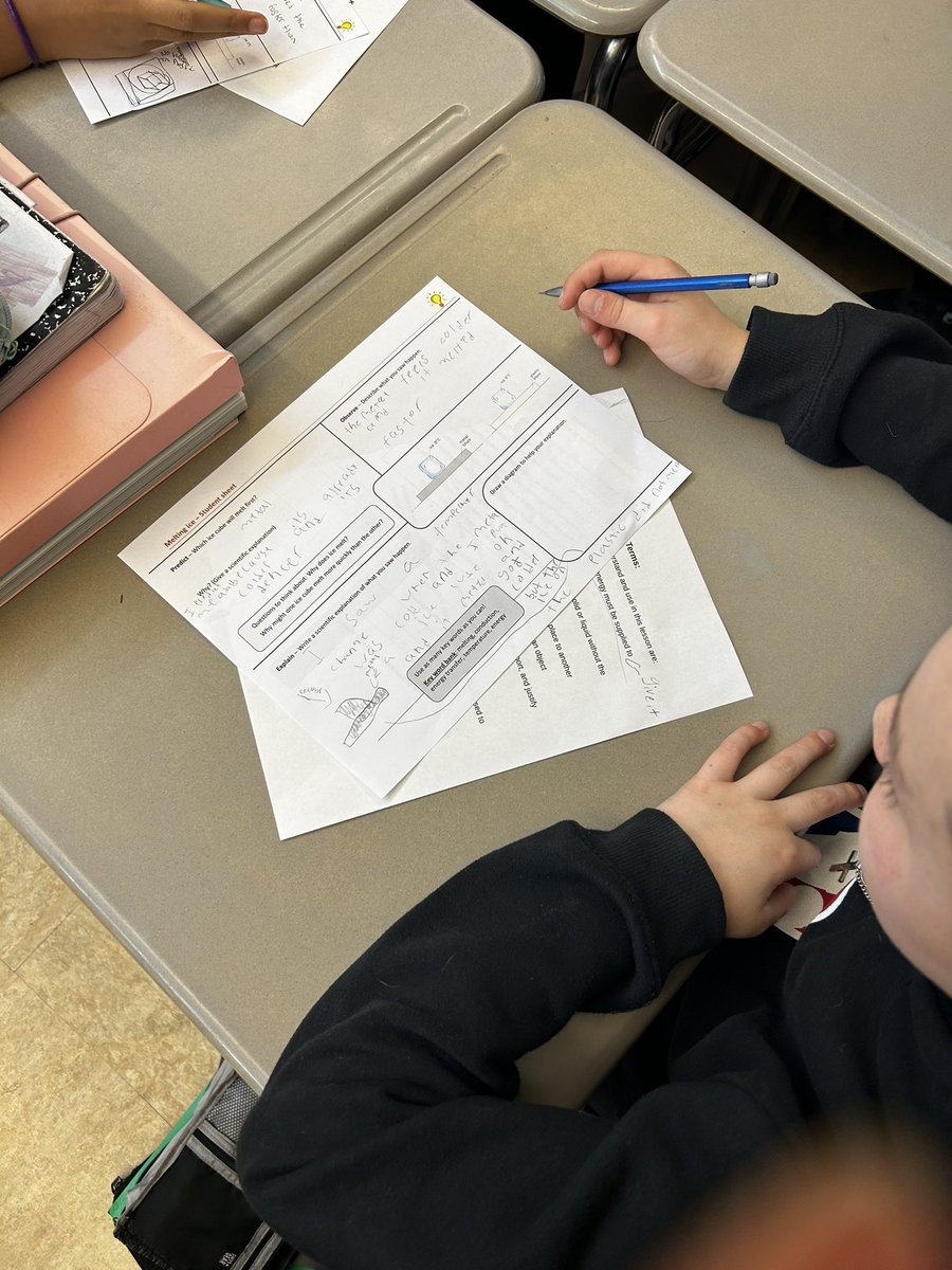 MsManguso's tweet photo. Incredible time in Mr. Fidler’s class today! Students had a hands on experience learning about energy transfer through ice melting blocks. https://t.co/prQDmwMuks