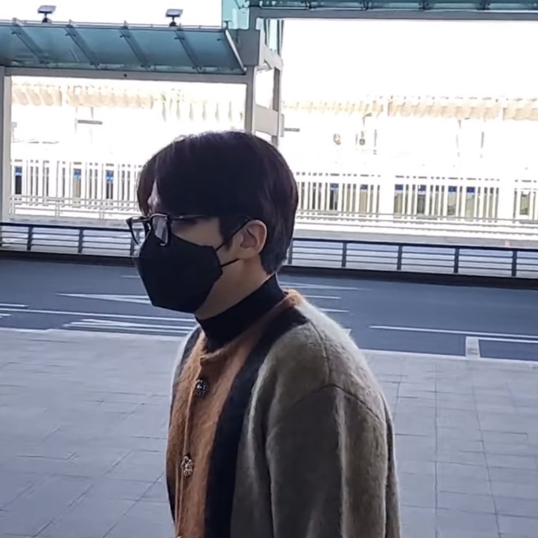 jongho gallery tweet media