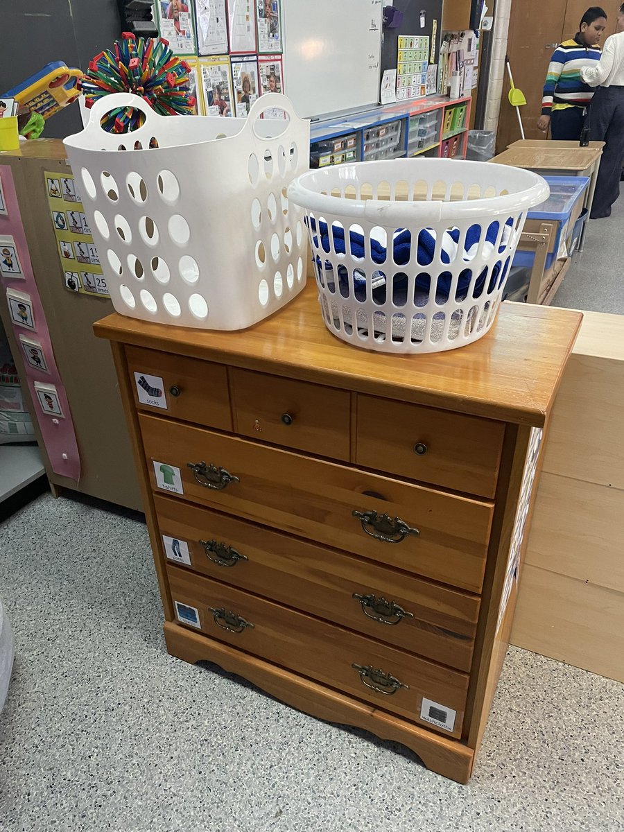 Thank you to the amazing staff &amp; students at <a href="/PrincessEGAINS/">PrincessEGAINS</a> for welcoming me into your program today! #gecdsbgains <a href="/gecdsbpro/">GECDSB PR</a> @MikeWil03652704