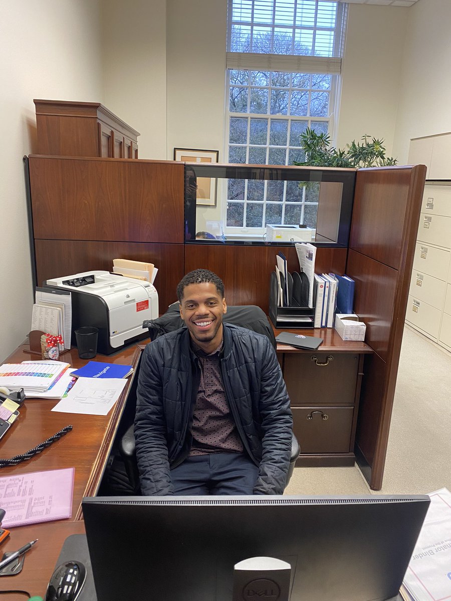 luckyle_11's tweet photo. I’m happy to share that I’ve accepted a new role as coordinator, Office of the Provost! 🐎

#dividetheburdensmultiplythejoy https://t.co/GqTUPAwLOF