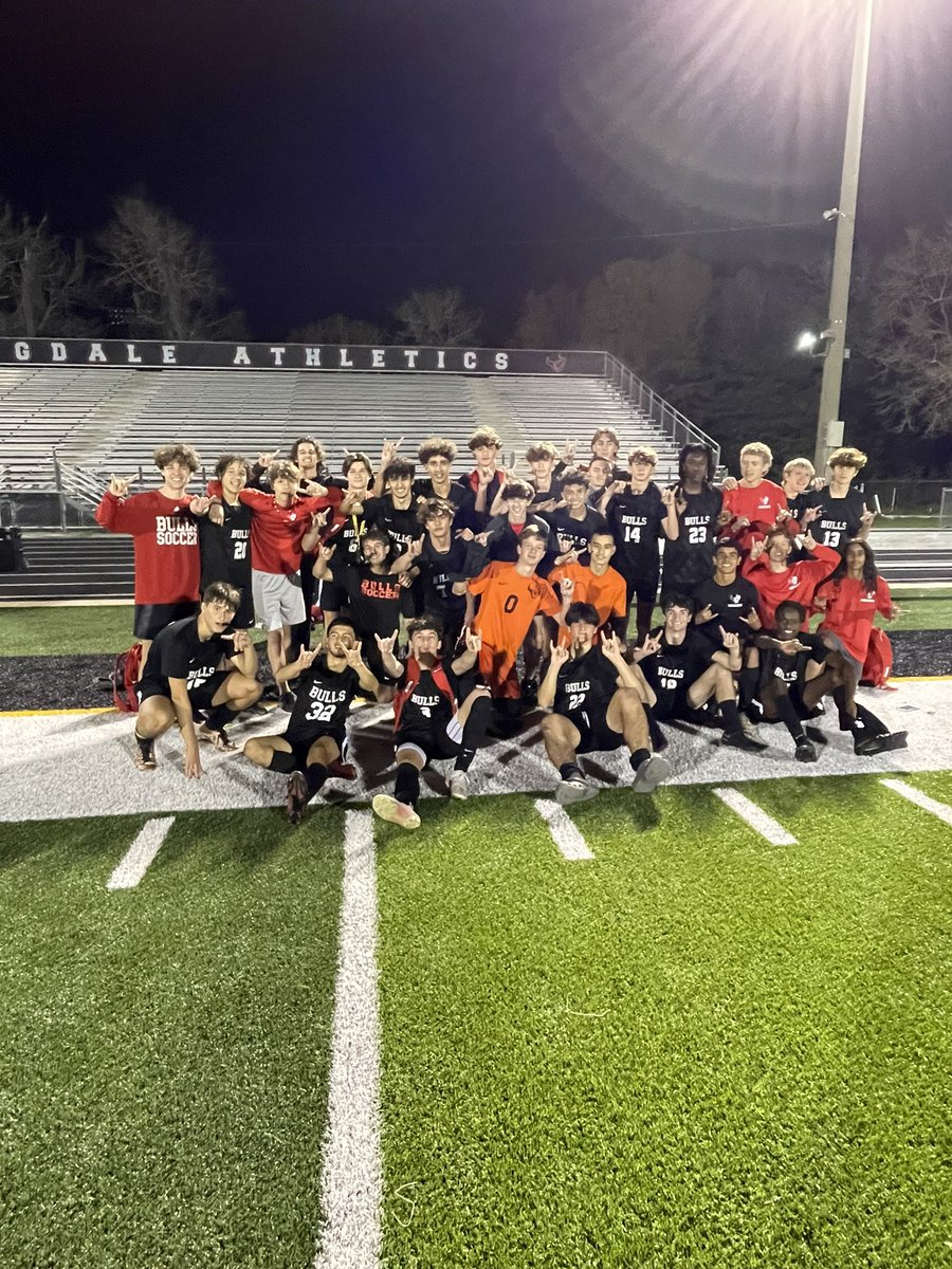 BdaleathleticBC's tweet photo. Bulls win in PKs!!! They advance to Regional semi-finals on Saturday! @BloomingdaleSHS https://t.co/0gTmRfCma2