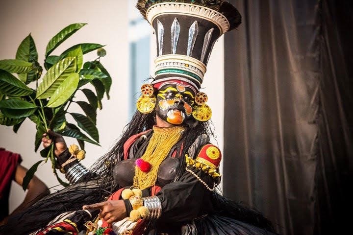 TourwShailesh's tweet photo. #Kathakali the traditional dance drama of Kerala is a colourful musical depiction of mythology and an absolute delight to watch.

#kerala #keralatourism #keralatour #travelkerala #tourwithshailesh  #travelinfluencer #indiatourism #discoverindia #incredibleindia https://t.co/Otd2fCqjwy