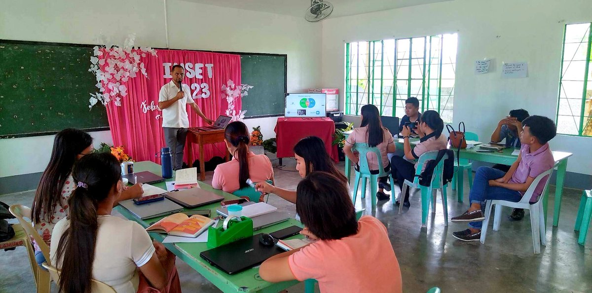 MarioSampilo's tweet photo. It is always a great privilege to share some knowledg to the group of High School teachers; and I learn twice when I teach. Thank you so much #SFNHS for this wonderful opportunity. The Coffee was great! ☕ https://t.co/45HmemfEuA