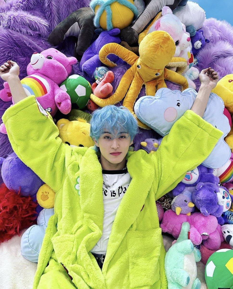 LMKLOOK's tweet photo. onyourm__ark just made a post!

“BFE @.nct_dream 💚” https://t.co/s9RS3PL5y5