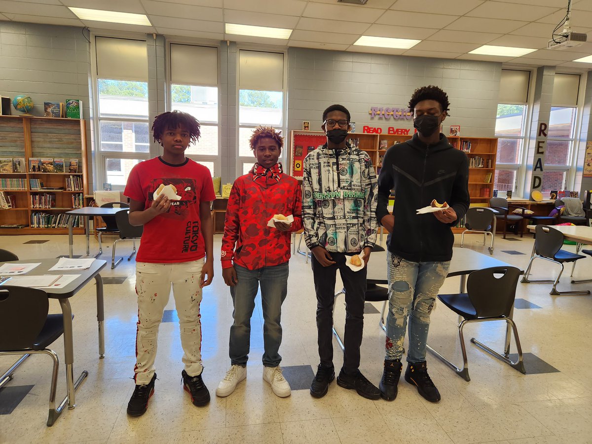 MinorMiddle's tweet photo. Congratulations to our 8th Grade Minor Tigers Basketball Team for an outstanding season! @jefcoed #minormiddle #basketball #hoops #studentathletes #students #teachers #ballislife #schoolislife #ig #middleschool https://t.co/g3NtK9dagv
