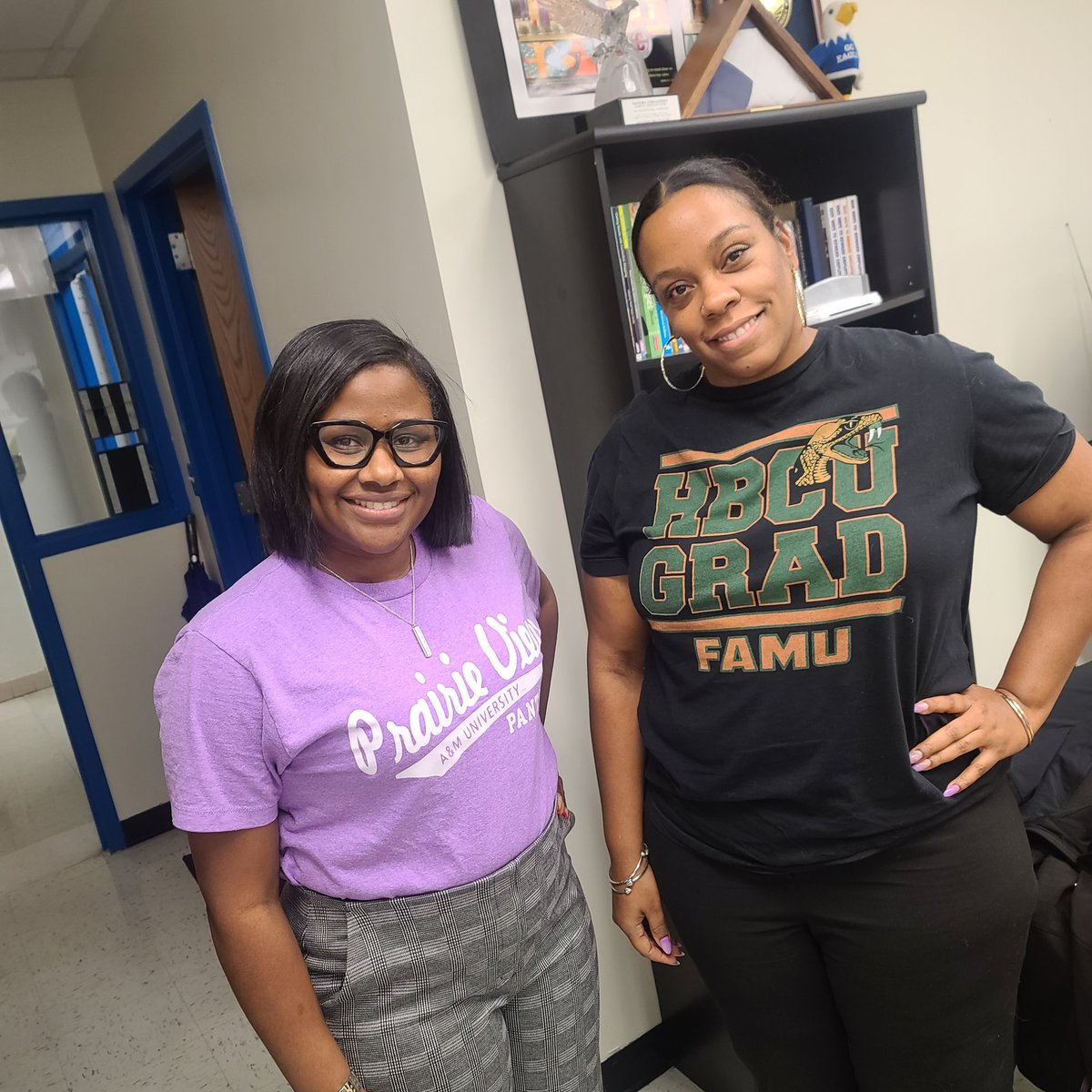 TBowlesMEd's tweet photo. Day 3 of #NSCW23 
Our Counselors encourage college and career readiness... Wear college t-shirts or career attire! @cochran_school @CounselorWMS2 @CounselingDISD @TeamDallasISD https://t.co/hZNsHF2ppf