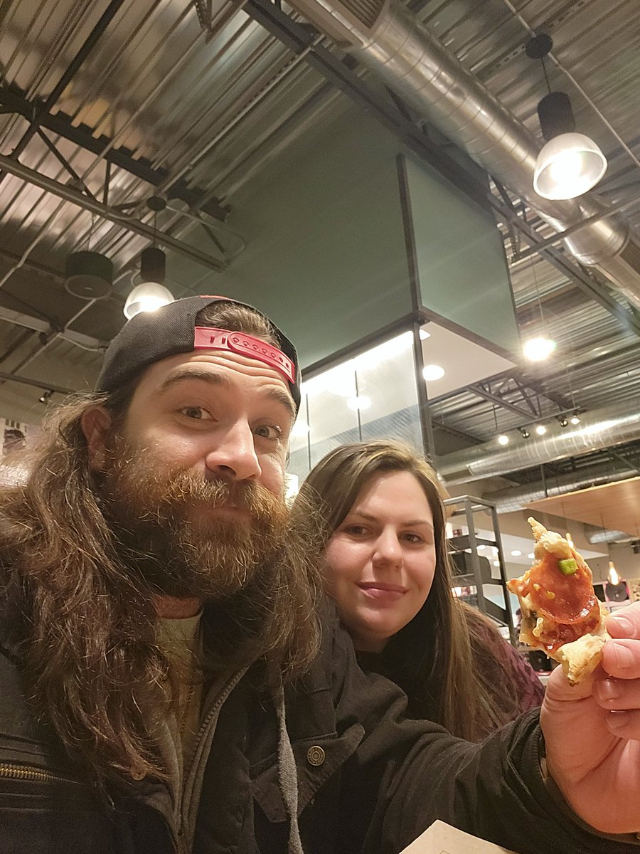 E_van714's tweet image. Pizza with my baby ❤️ #modpizza