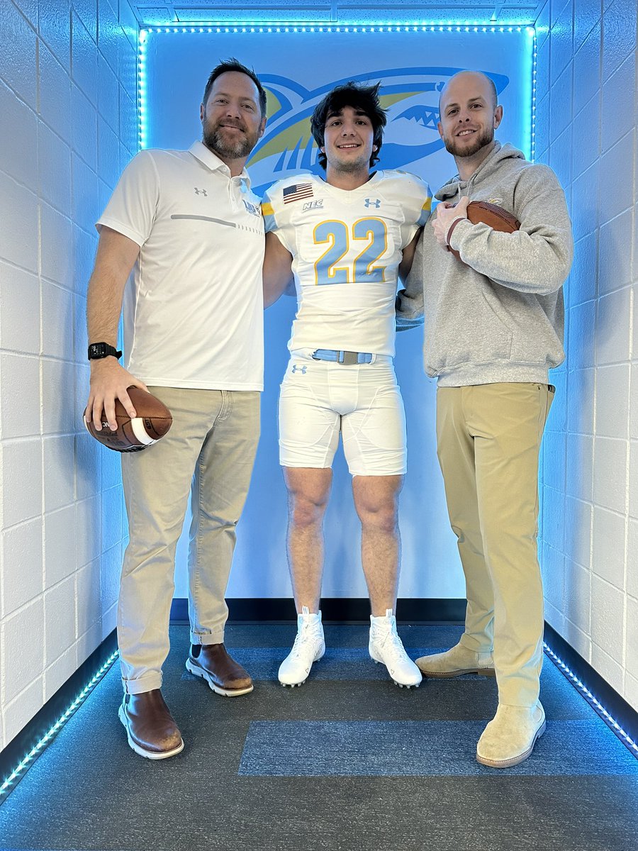 After a great visit I’m thankful to have received my first D1 offer from LIU!! <a href="/MarkMods/">Coach Modleski</a> <a href="/LIUSharksFB/">LIU Football</a> <a href="/CoachKShank/">Kort Shankweiler</a> <a href="/CoachRCooper/">Ron Cooper</a> <a href="/barlow_coach/">Derek Barlow</a>