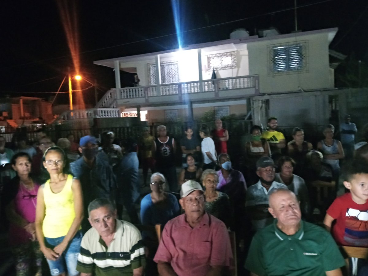 LorenzoOsbel's tweet photo. Amplia participación de la población para el intercambio con candidatos a Diputados en la #IslaDeLaJuventud #Cuba #MejorEsPosible @PartidoPCC @DrRobertoMOjeda https://t.co/Za8CXN5V4u