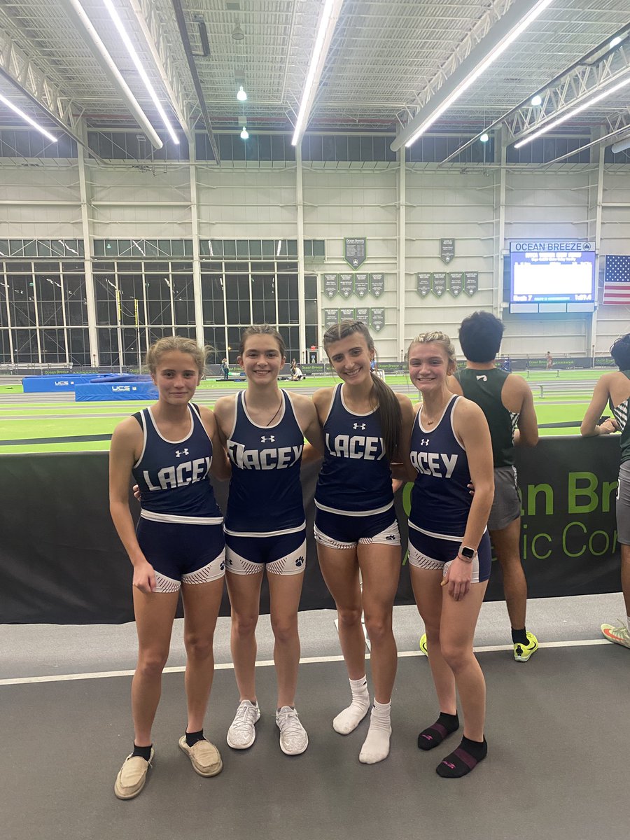 Lacey Track tweet media