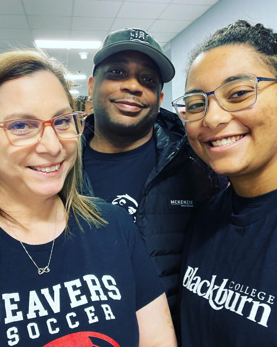 Isis Vineyard tweet media