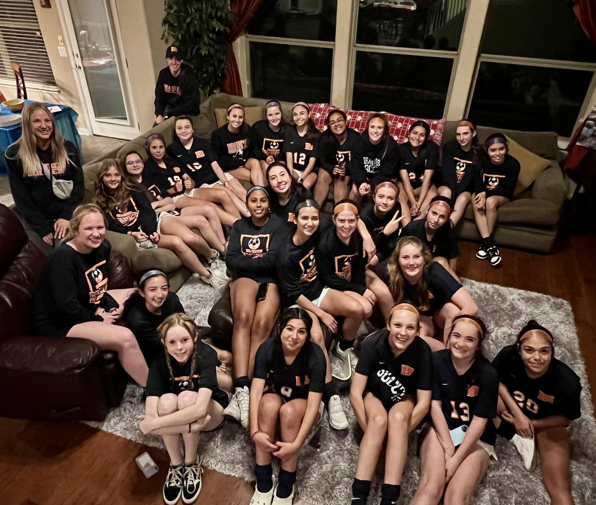 FontenotFam5's tweet image. Fun team dinner tonight for this 🧡💙⚽️awesome ⚽️⚽️team! About halfway thru the season and if u need a review of the scores in the W column it goes something like 1-0, 3-0, 7-0, 3-0, 5-0 , 7-0, 7-0 #ButWhoseCounting @BHS_GRLSSoccer  @Chloe_Pounds2
