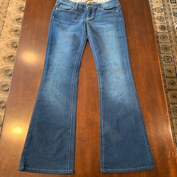 tkanga's tweet photo. So good I had to share! Check out all the items I'm loving on @Poshmarkapp from @thelonniehays #poshmark #fashion #style #shopmycloset #paige: https://t.co/N5HFVQzGa9 https://t.co/fanV2yjdYO