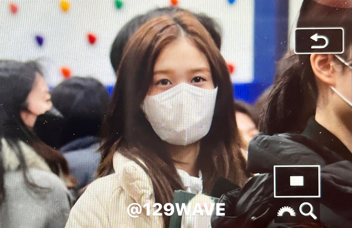 129WAVE's tweet photo. 230209 재이가 졸업이라니🐶

#스테이씨 #STAYC #재이 https://t.co/p4gfMyXenE
