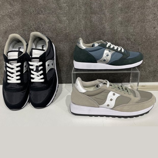 toriushisayama's tweet photo. 100年以上歴史にあるsauconyいまも根強い人気があるんです！！！定番モデルのご紹介JAZZ ORIGINAL
↓
https://t.co/CcK4eccs1w
#サッカニー #JAZZORIGINAL #saucony #トリアス
#ABCMARTOUTLET #スニーカー https://t.co/tv02xMUWj5