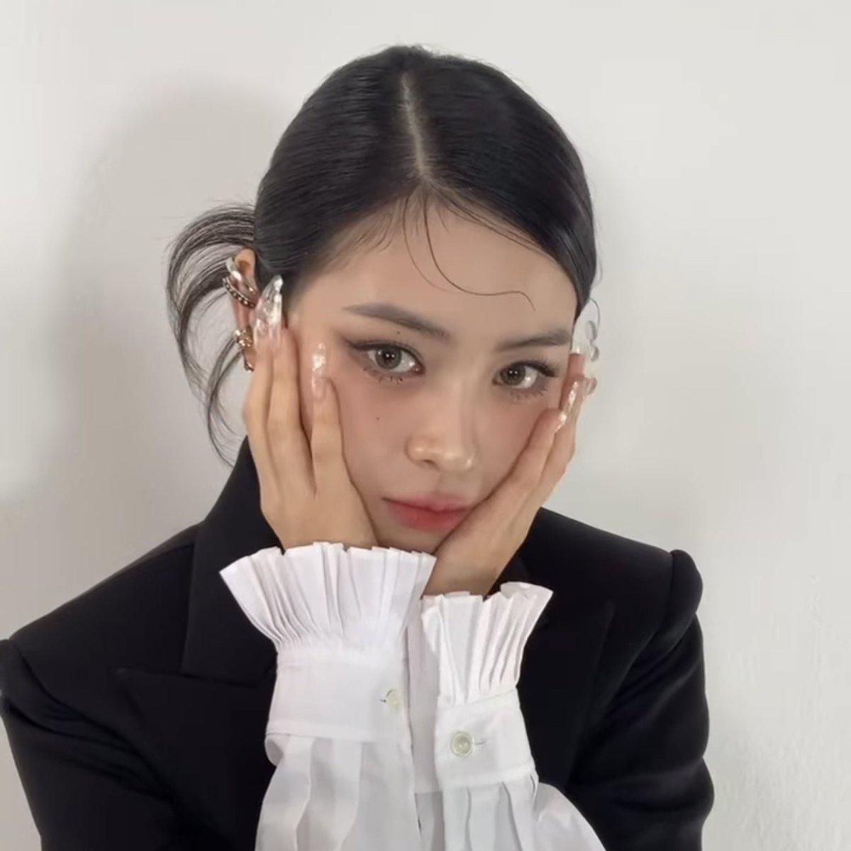 ryunddaengs's tweet photo. ☆ https://t.co/2cINRO1Q2m https://t.co/LYlkKITqT1