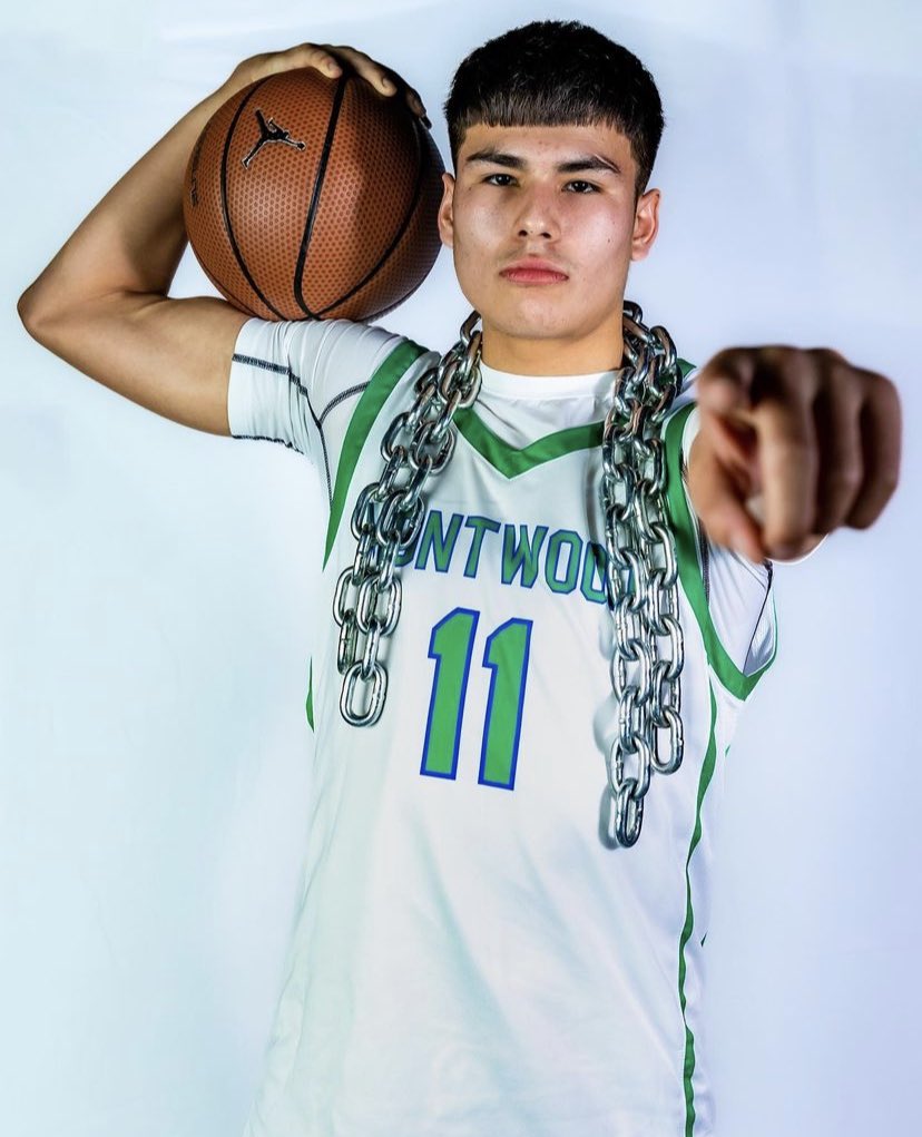 wtbbAAU's tweet photo. Available Senior 6-3 SG/W Gabe Gutierrez finished with 25pts/7rebs in last night’s district matchup against Coronado. #BlazerBoy #RecruitWTX 

📸: @Prep1USA https://t.co/IZAIOvQGLJ