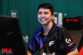 El Ganador a Jugador de CSGO del año 2022 es:

🥇 <a href="/dav1deuS_/">dav1deuS</a> 
🥈 <a href="/LuknCSGO/">Luken</a>
🥉 <a href="/tryRSS/">.</a>