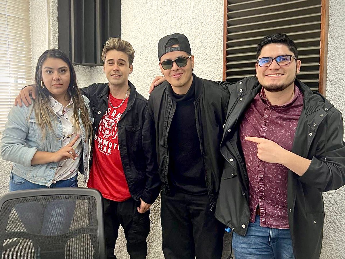 millenoficial's tweet photo. ¡¡Seguimos en promoción en medios de comunicación!!🤙🏻 
Gracias @swipeupradio 😎

Recuerden que los boletos ya están a la venta para el concierto del 15 de abril. 

Ahí nos vemos ⚡️⚡️⚡️ https://t.co/uhB4qHF2by